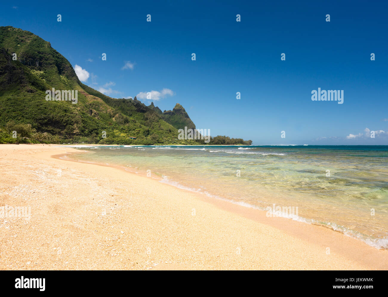 Tunnels beach on the north shore Kauai Stock Photo Alamy
