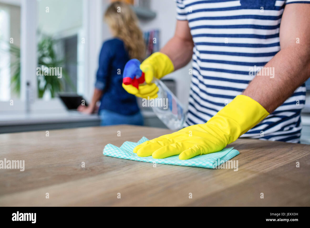 Cute Couple Cleaning Up Stock Photo Alamy Cute Couple Cleaning Up Stock Photo Alamy