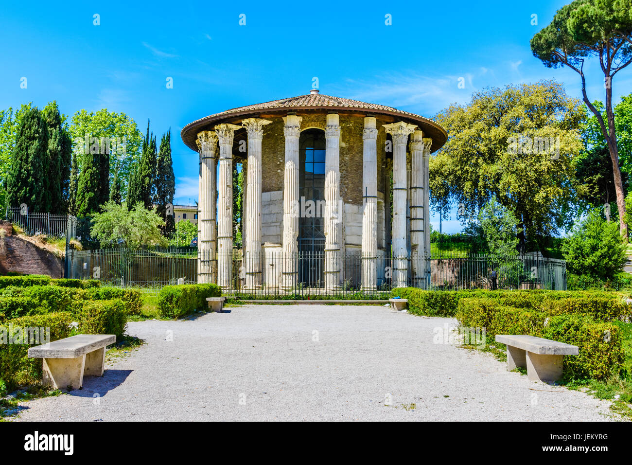 The Temple of Hercules Victor or Hercules Olivarius is an ancient edifice located in the Forum Boarium in Rome. Dating from the later second century B Stock Photo