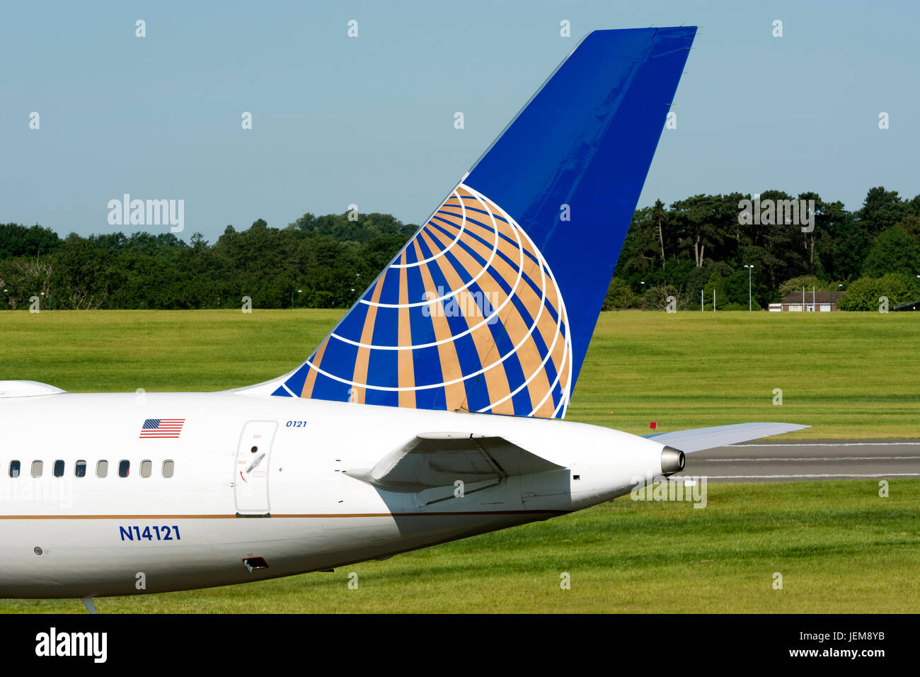 United Airlines Boeing 757-224 tail detail at Birmingham Airport, UK (N14121) Stock Photo
