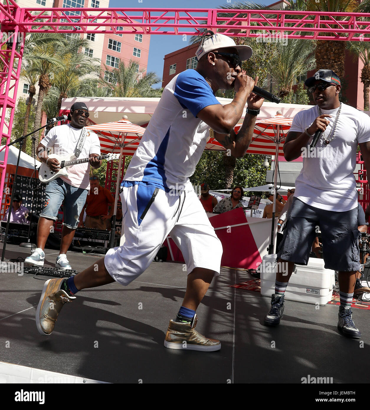 Coolio Kicks Off Memorial Day Weekend With Live Performance At The ...