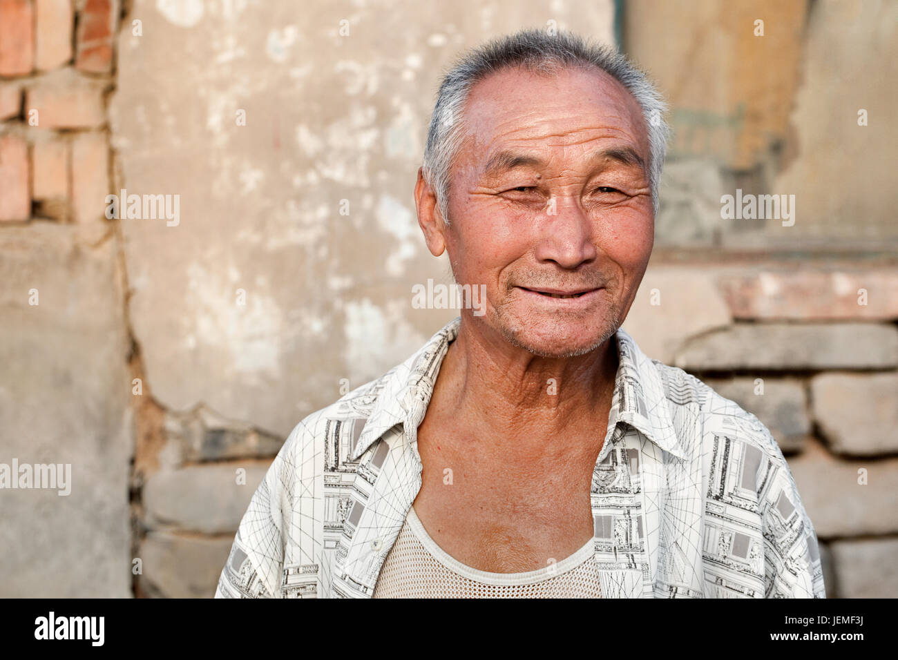Пожилые азиаты. Старый китаец портрет. Пожилой китаец портрет. Старый Азиат. Фотография портрет китайца.