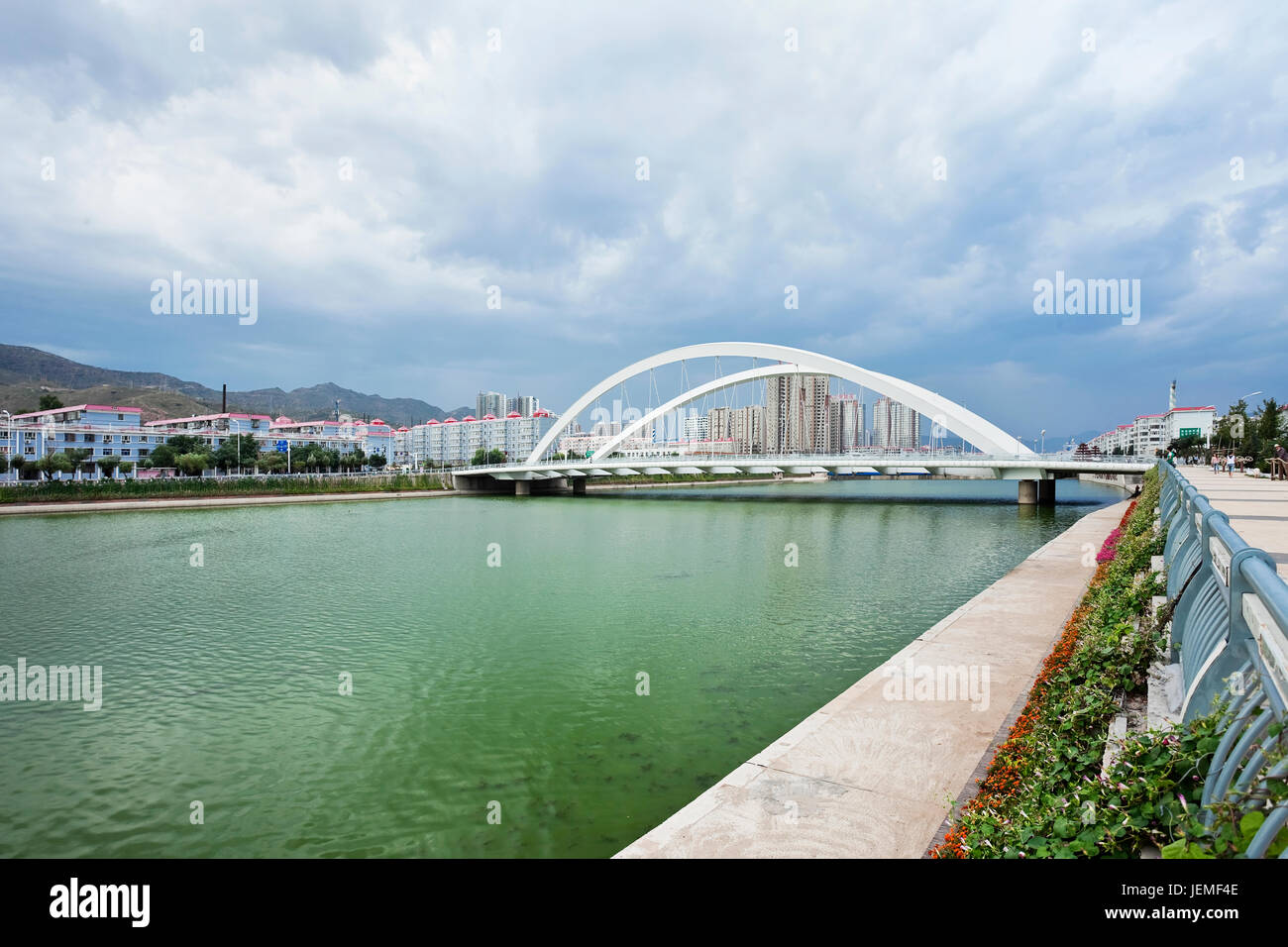 Arched steel suspension bridge hi-res stock photography and images - Alamy