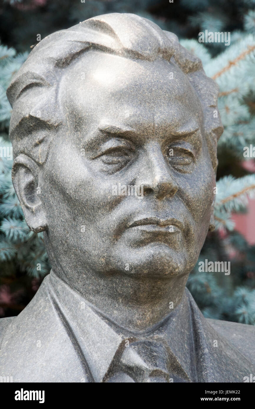 Bust of Konstantin Chernenko (24 September 1911 – 10 March 1985) at the Kremlin Wall Necropolis at the Red Square in Moscow, Russia Stock Photo