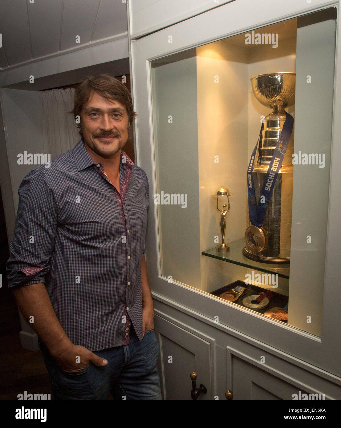 4,367 The Ducks Teemu Selanne Stock Photos, High-Res Pictures, and