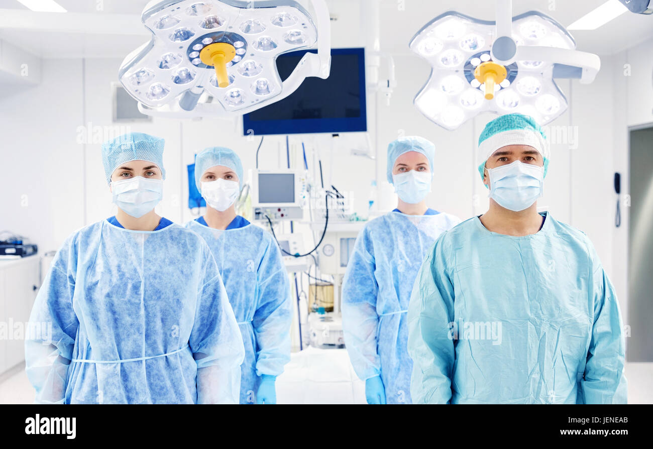group of surgeons in operating room at hospital Stock Photo - Alamy