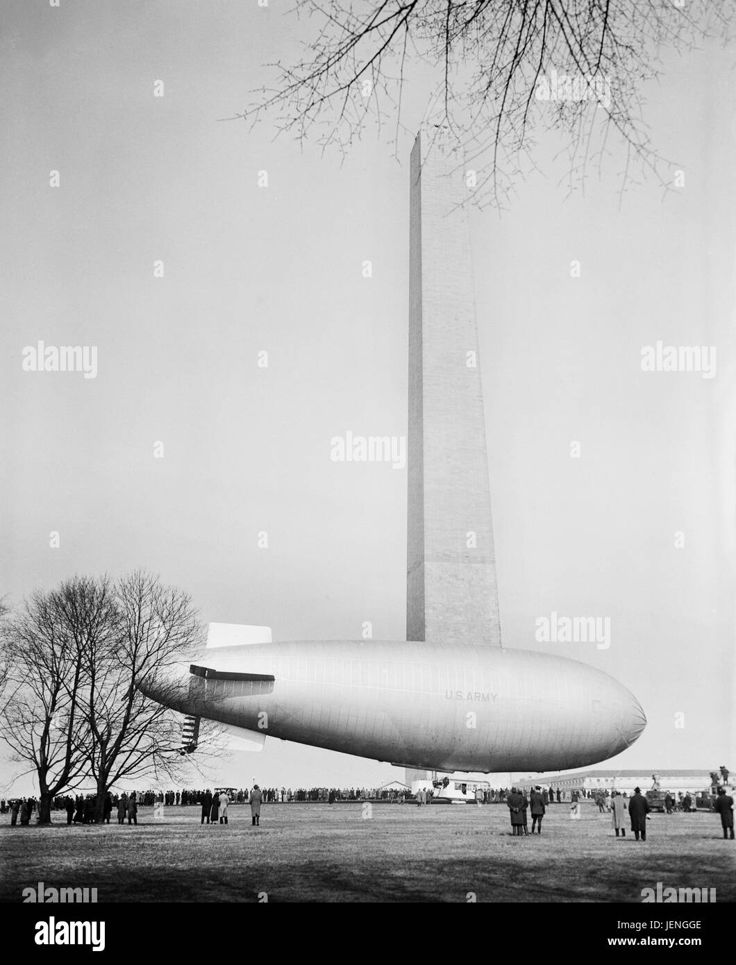 U. S. Army Blimp Landing at Washington Monument, Washington DC, USA, Harris & Ewing, 1932 Stock Photo