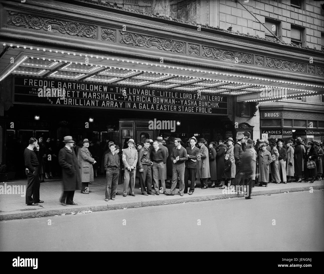 Crowd outside Theater, Washington DC, USA, Harris & Ewing, April 1936 Stock Photo
