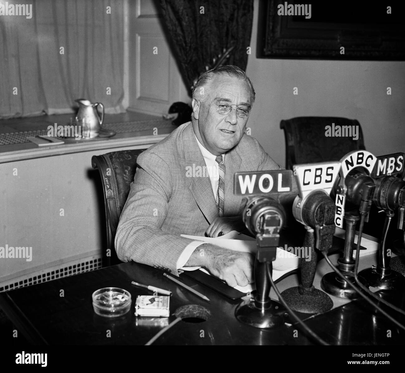 U.S. President Frankin Roosevelt Broadcasting to Nation about European War Crisis, Washington DC, USA, Harris & Ewing, September 3, 1939 Stock Photo