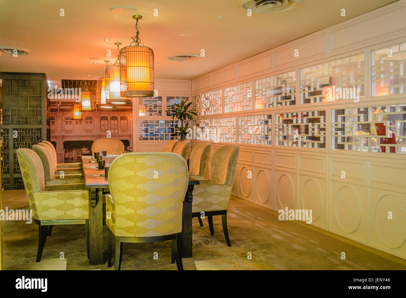 beautiful asian themed restaurant Stock Photo - Alamy