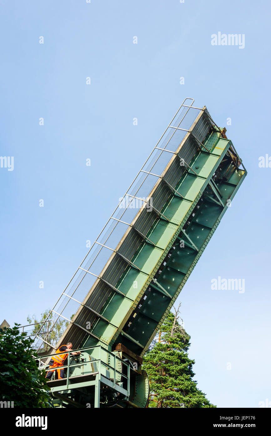 Railroad bascule bridge hi-res stock photography and images - Alamy
