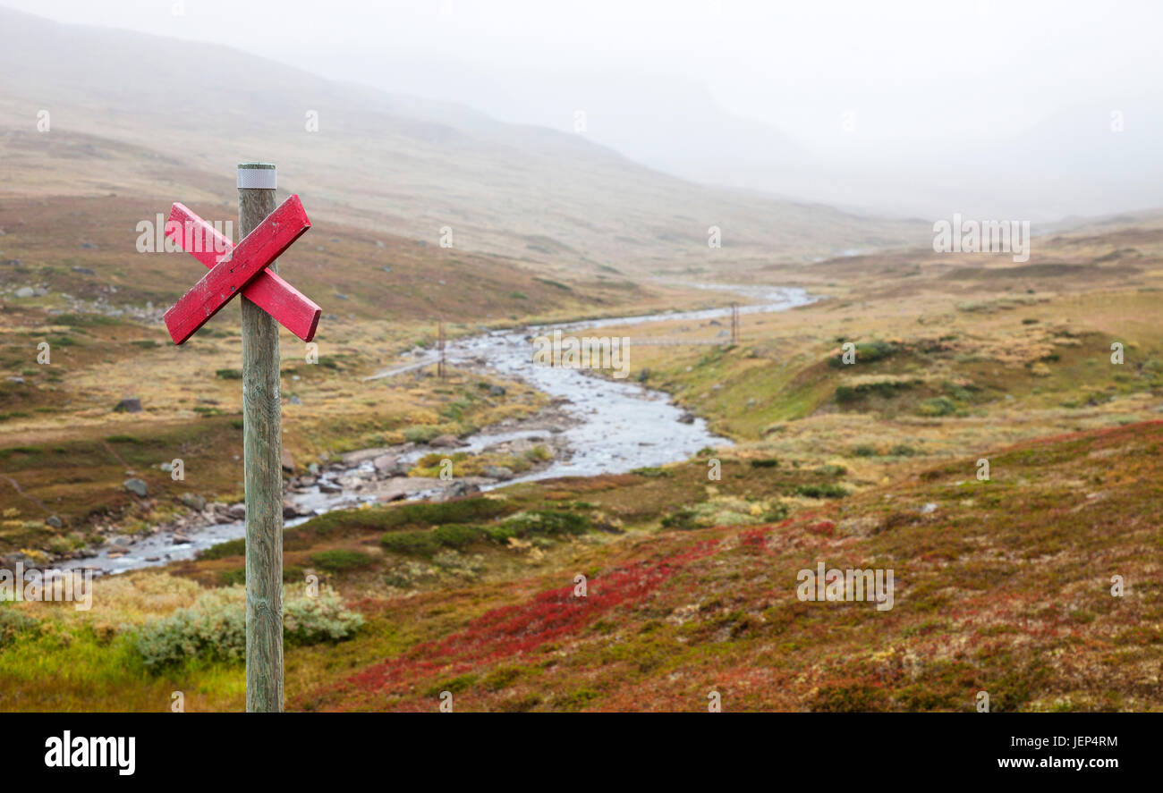 Hiking trail sign Stock Photo - Alamy