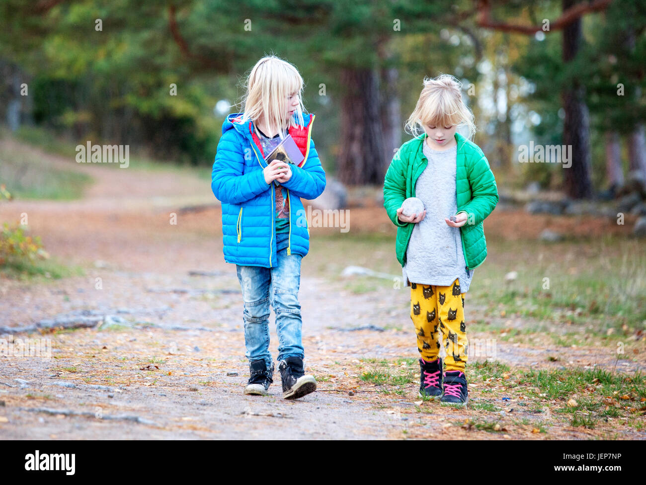 Girls walking together hi-res stock photography and images - Alamy