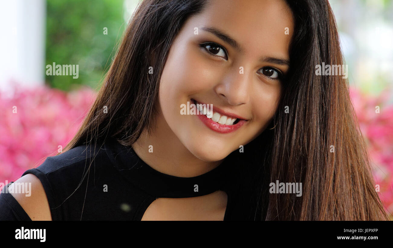 Peruvian teen girl hi-res stock photography and images - Alamy