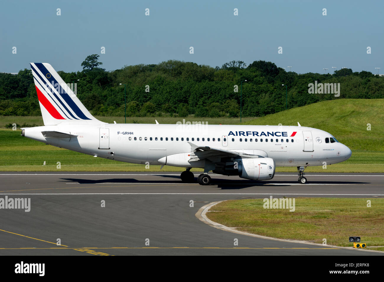 Air france a319 jet airliner hi-res stock photography and images