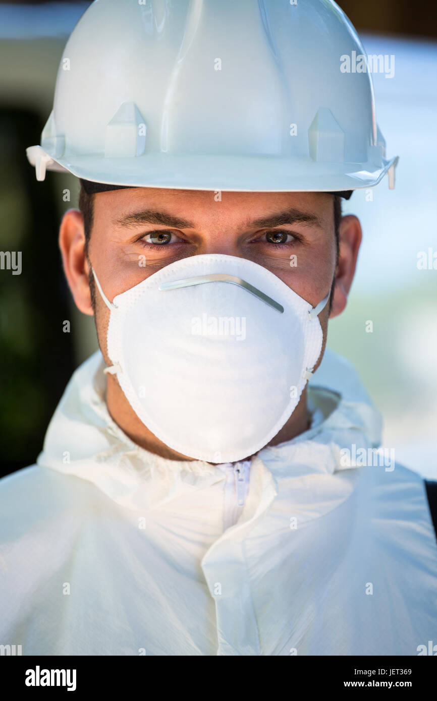 Pest control man hires stock photography and images Alamy