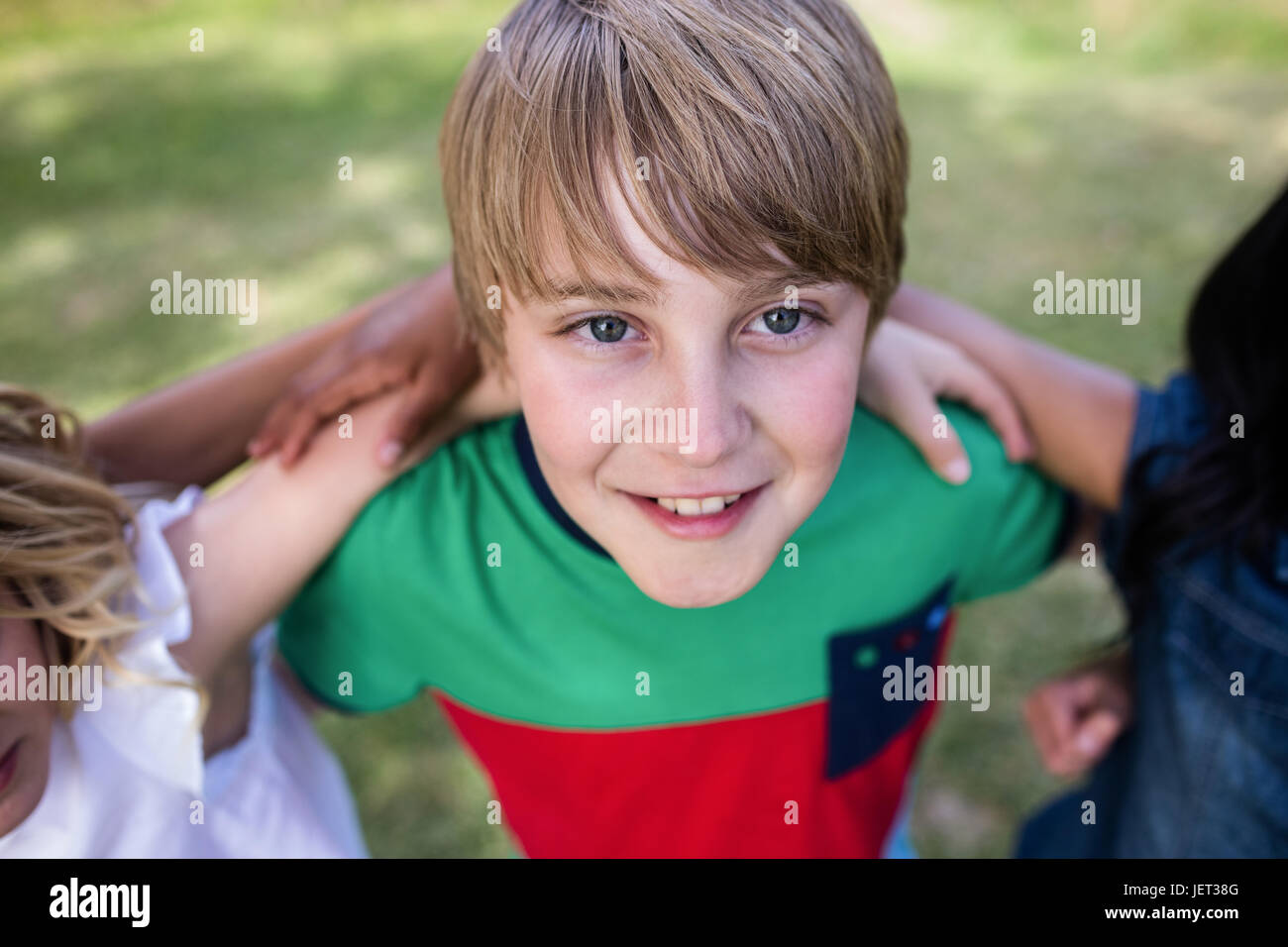 Summertime happy girl boy hi-res stock photography and images - Alamy