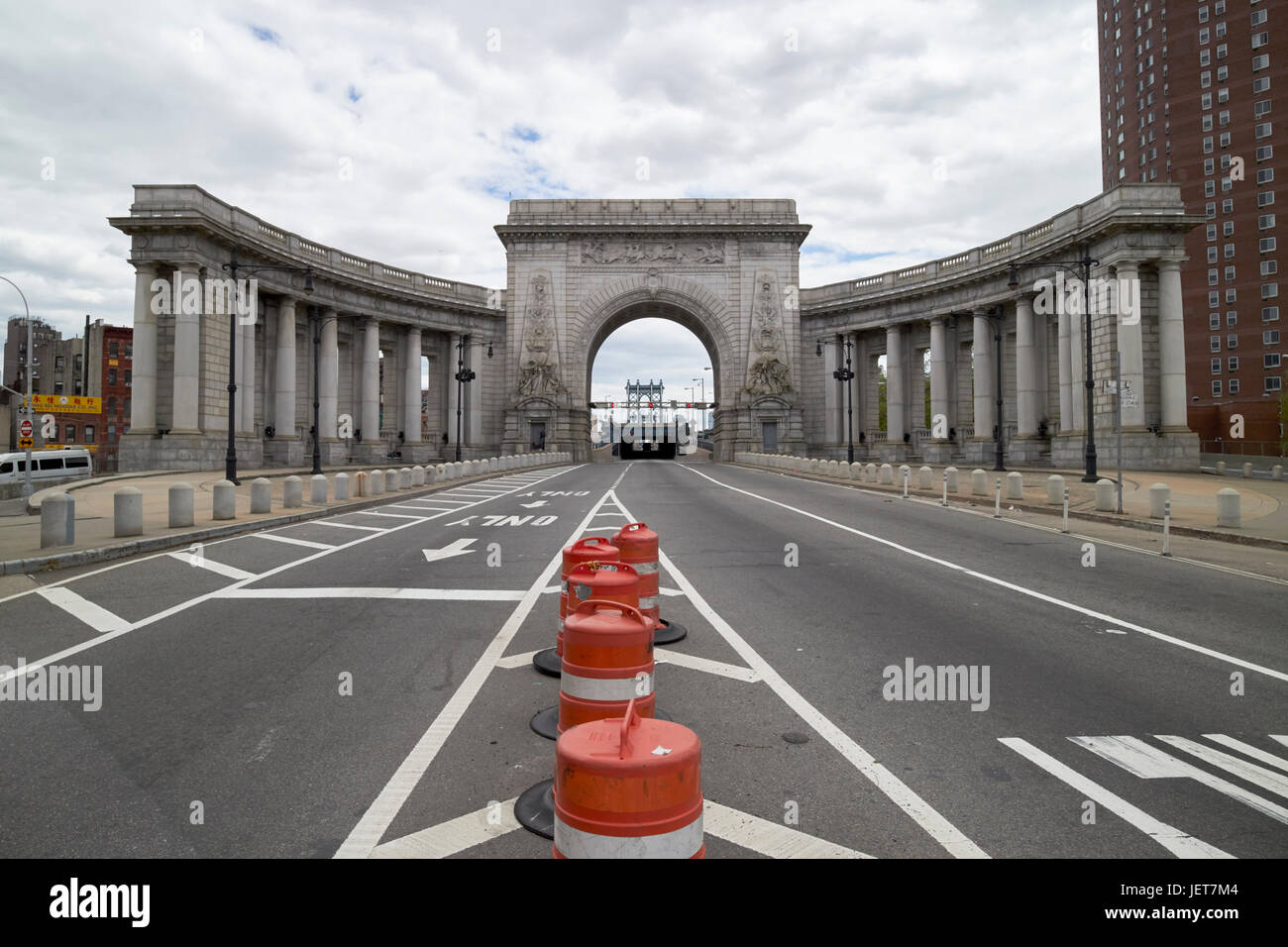 manhattan bridge archway approach to bridge New York City USA Stock Photo