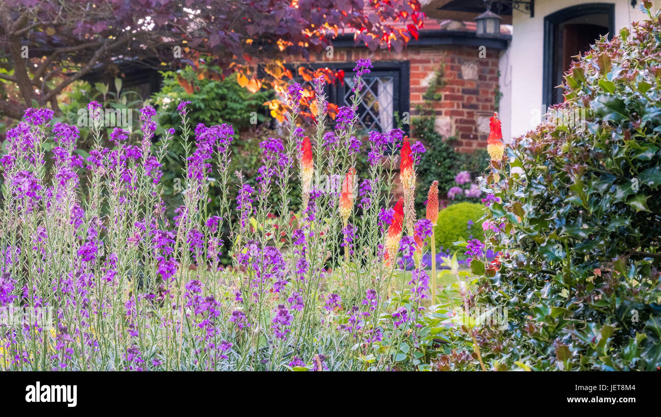 English summer garden Stock Photo - Alamy