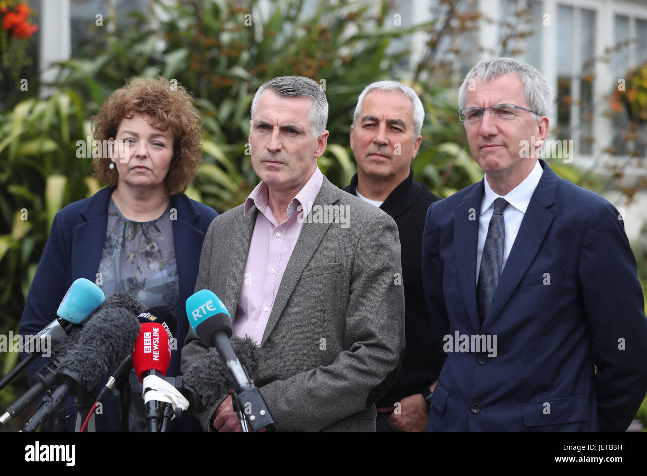 (left to right) Sinn Fein's Caral Ni Chuilin, Declan Kearney, Pat Sheehan and Mairtin O Muilleoir speak to the media outside Stormont castle as round-table all-party talks aimed at resurrecting political powersharing continues. Stock Photo