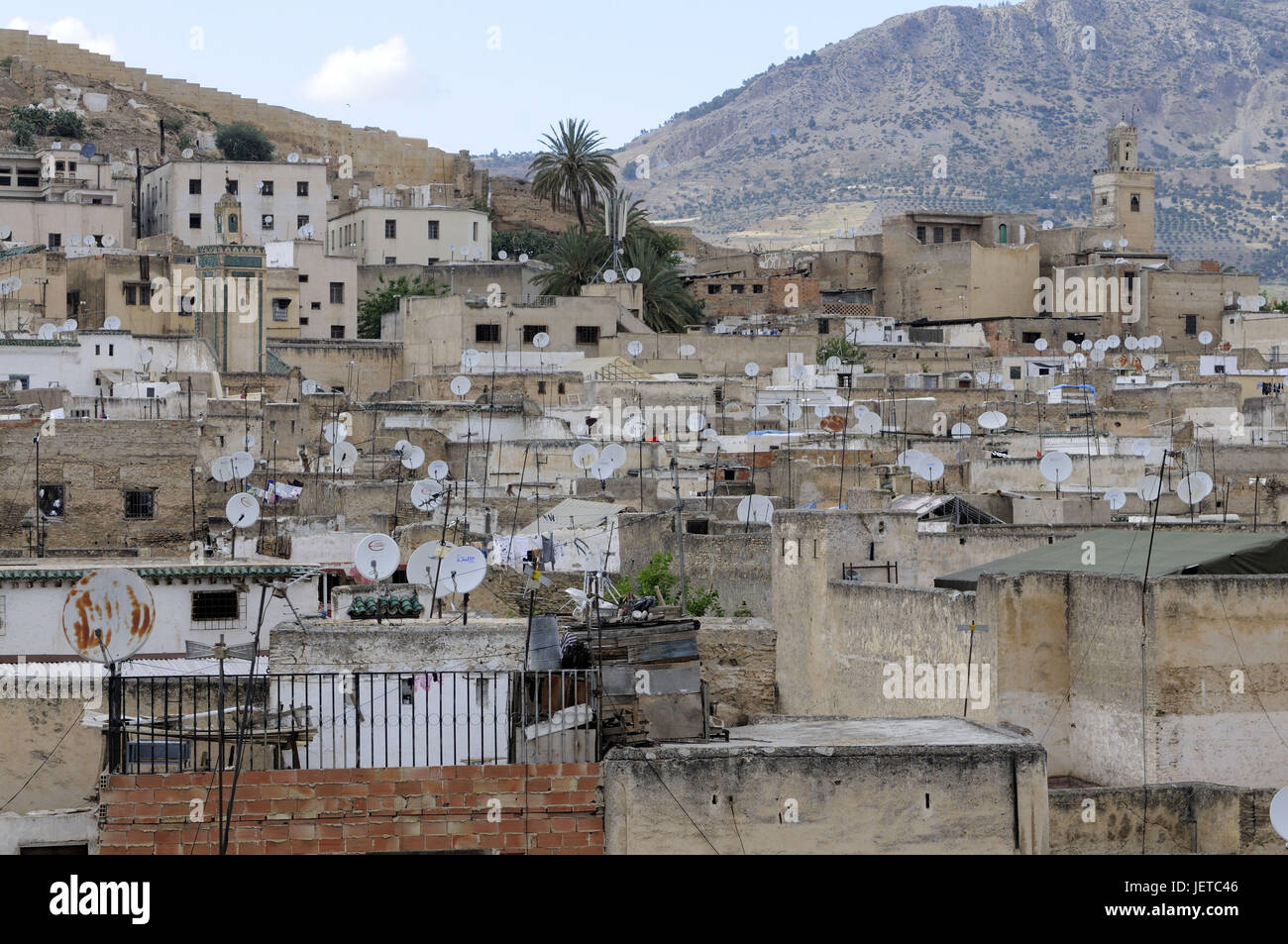 Houses with flat roofs hi-res stock photography and images - Alamy