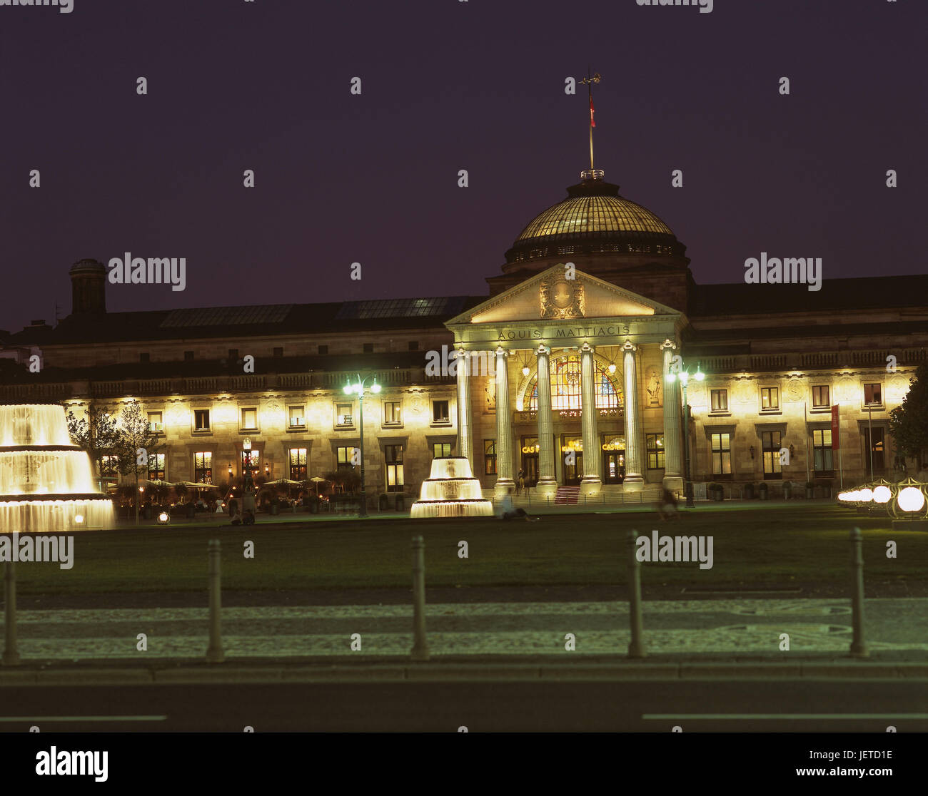 Germany, Hessen, Wiesbaden, bowling Green, well, new health resort house, casino, restaurant terrace, night, town, Old Town, town view, cascade fountains, green attachment, building, structure, in 1907, historically, casino, street restaurant, street cafe, architecture, lighting, dome, domed building, place of interest, gastronomy, leisure time, outside, evening, Stock Photo