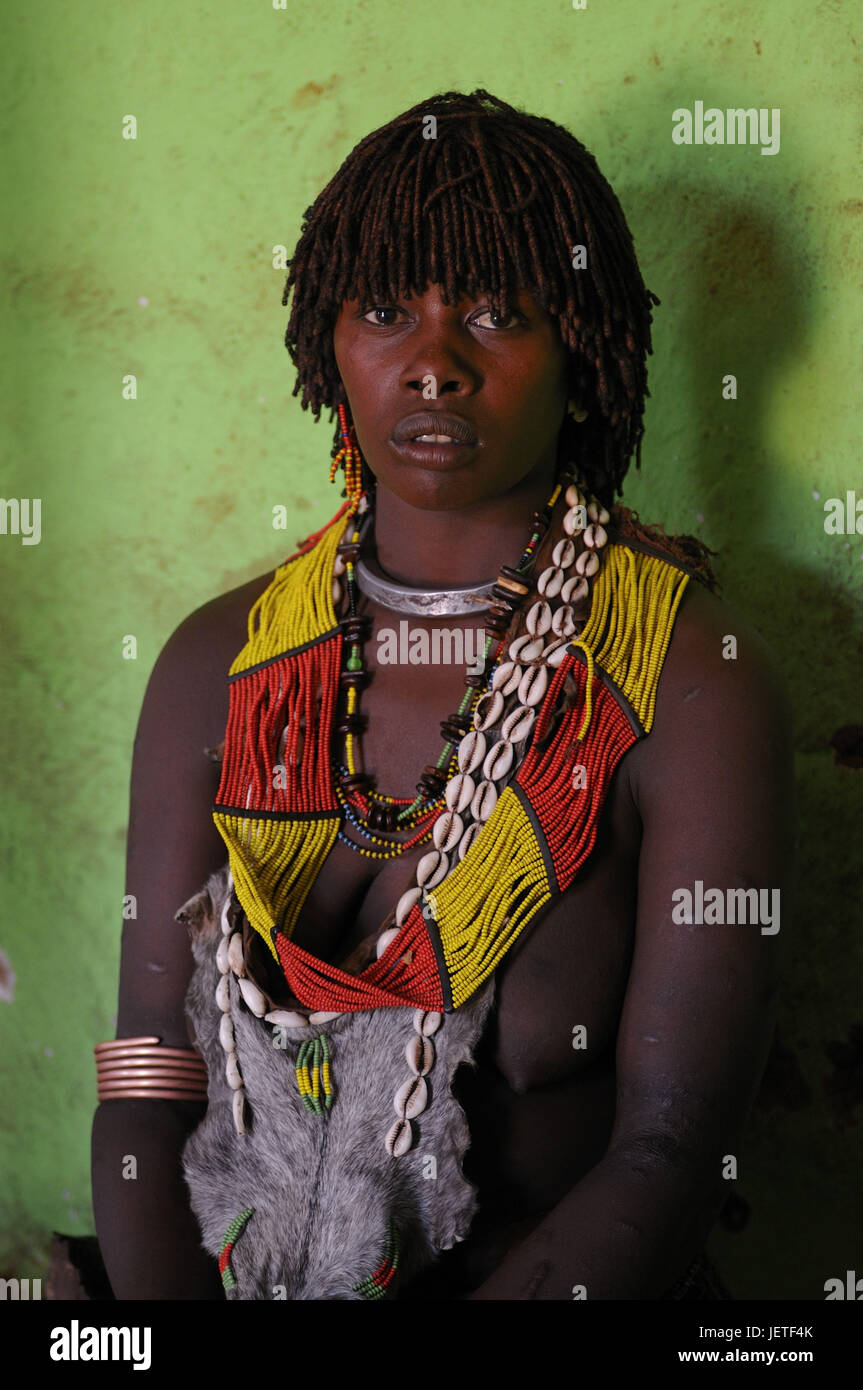 Woman, young, tribe Hamar, Dimeka, southern Omo valley, south Ethiopia, Stock Photo