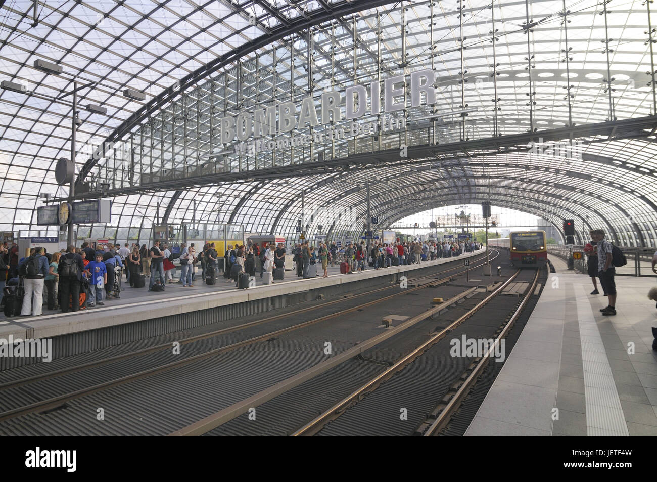 Passengers berlin central station hi-res stock photography and images ...