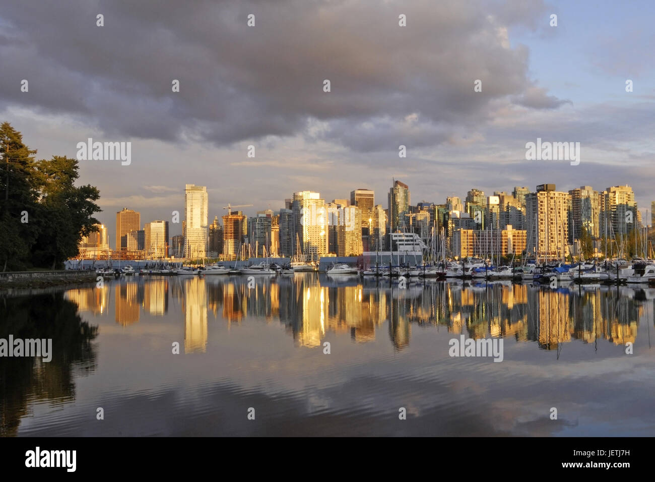 Vancouver skyline with Coal Harbour, photographed from Stanley Park ...