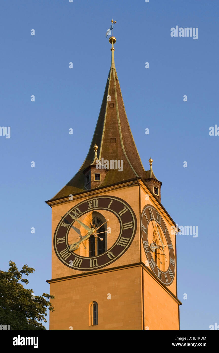 Zurich, Which Saint Peterskirche whose tower dial with 8.70 m is the biggest Europe., Zürich - Die St. Peterskirche, dessen Turmzifferblatt mit 8.70 m Stock Photo