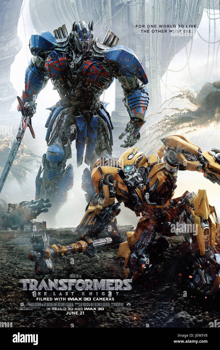 TRANSFORMERS THE LAST KNIGHT, US poster, from left Optimus Prime