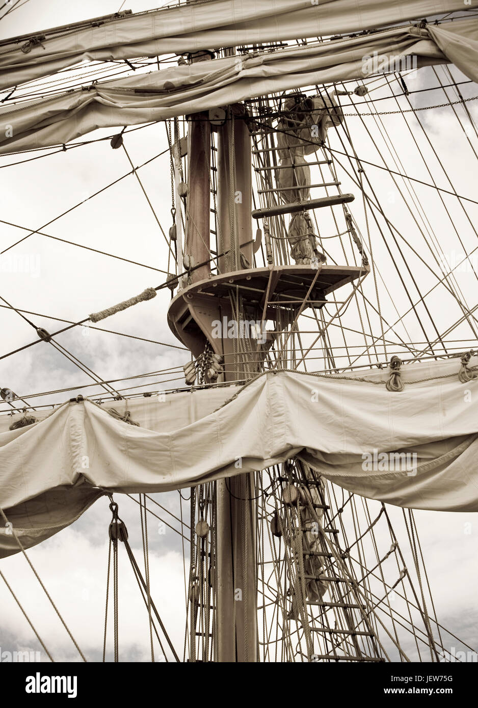 Rigging of tall ship Stock Photo - Alamy