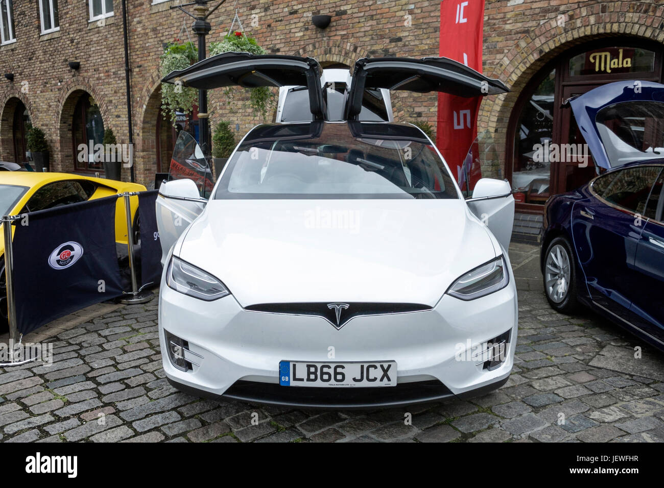 Tesla model x falcon wing hi-res stock photography and images - Alamy