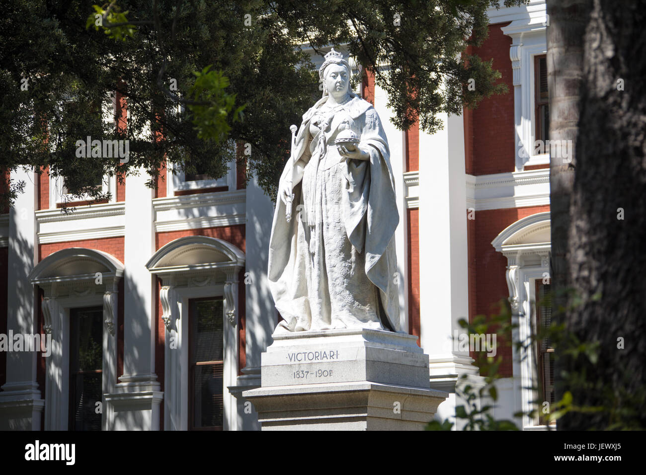 Statue of Queen Victoria in front of the Houses of Parliament, Cape Town, South Africa Stock Photo