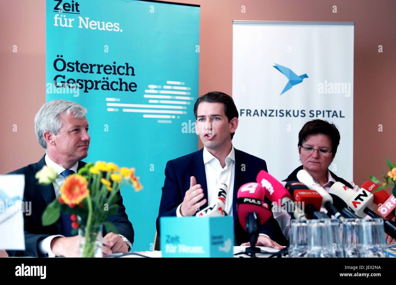 Vienna, Austria. 27th June, 2017. Sebastian Kurz (C), leader of Austrian People's Party, speaks at the Health and Medical Care Dialogue in Vienna, capital of Austria, on June 27, 2017. Kurz gave a ten-point proposal calling for an overall reform of the health and medical care system in Austria here on Tuesday, as he drummed up the election campaign of the People's Party. Credit: Pan Xu/Xinhua/Alamy Live News Stock Photo