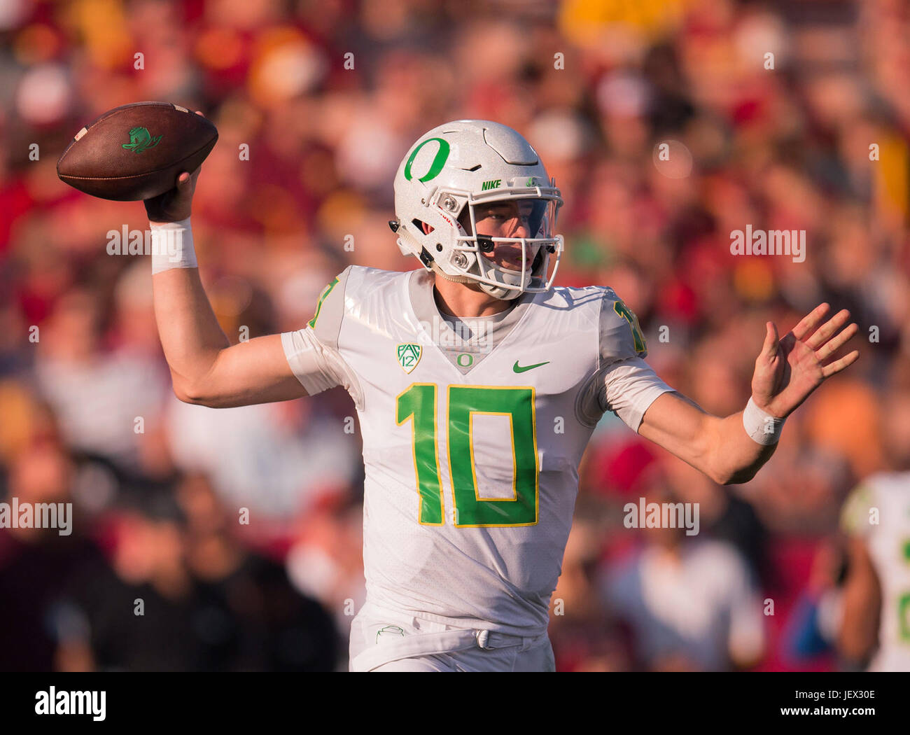 Athlon Sports - #OregonDucks fans, this #WallpaperWednesday is for you.  Head to the Wallpaper highlights and screenshot this one featuring QB Justin  Herbert! - #oregon #oregonfootball #oregongridiron #wintheday #ducks # justinherbert #quackquack #goduck