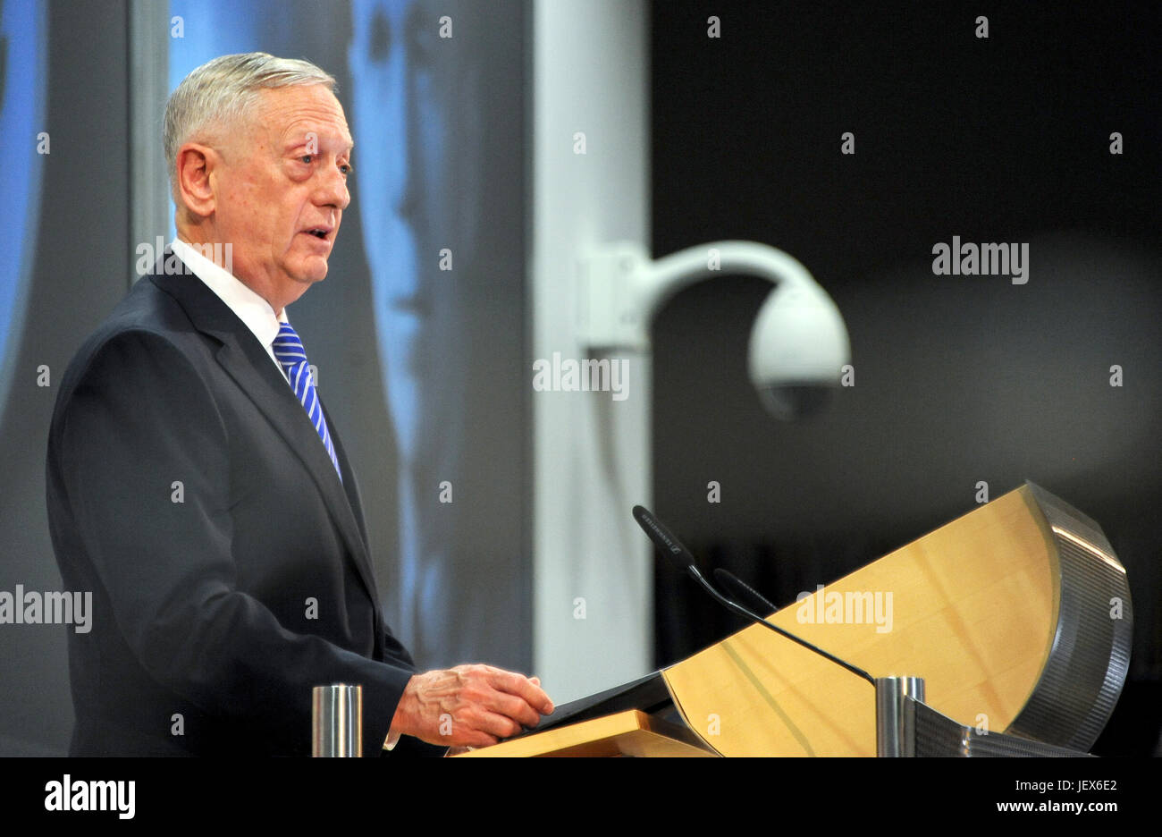 Garmisch-Partenkirchen, Germany. 28th June, 2017. United States Secretary of Defense, James Mattis, speaks during a ceremonial act on the occasion of the 70th anniversary of the 'Marshall Plan' in Garmisch-Partenkirchen, Germany, 28 June 2017. Photo: Fabian Nitschmann/dpa/Alamy Live News Stock Photo