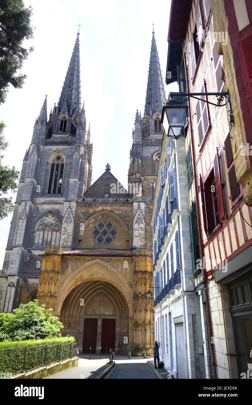 bayonne-cathedral-high-resolution-stock-photography-and-images-alamy