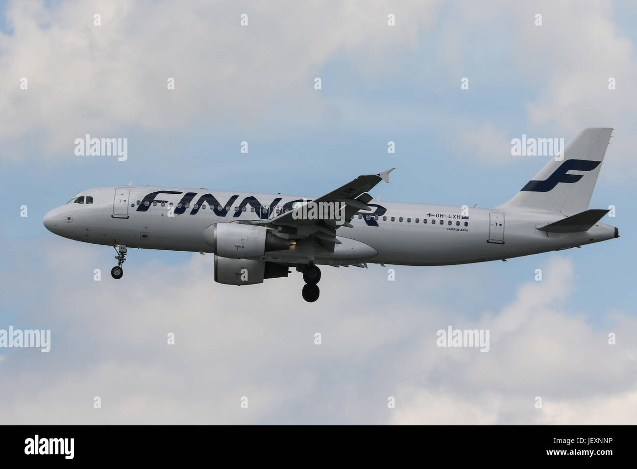 Heathrow airport border control hi-res stock photography and images - Alamy