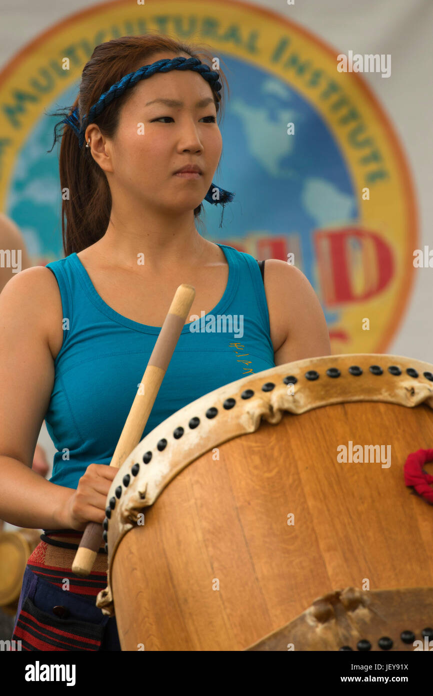 Taiko drummer, World Beat Festival, Riverfront Park, Salem, Oregon Stock  Photo - Alamy