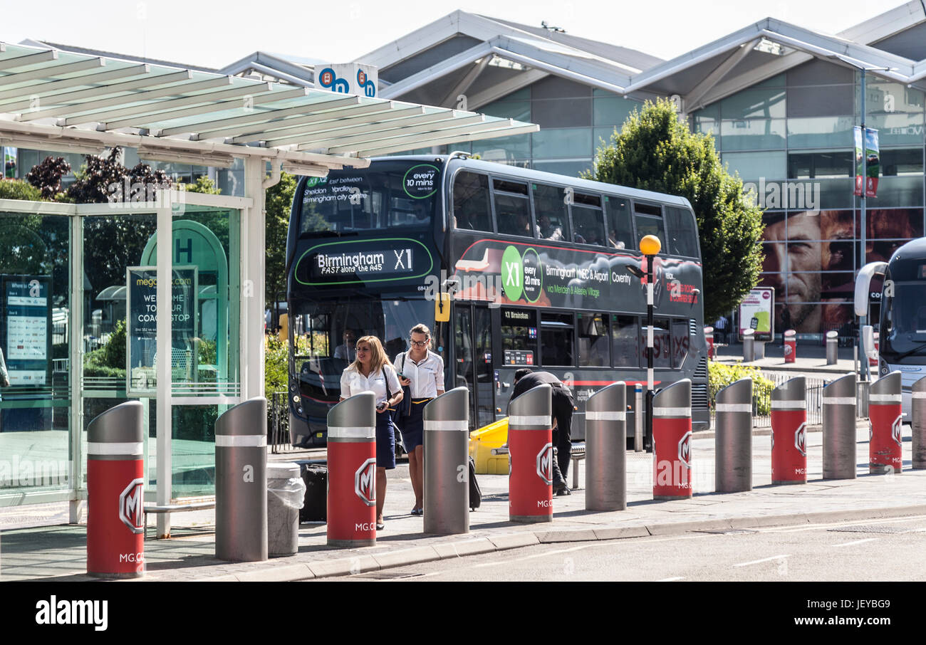 National Express Bus High Resolution Stock Photography and Images - Alamy