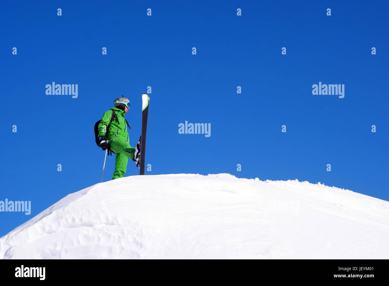 male is skiing in fresh powder Stock Photo Alamy