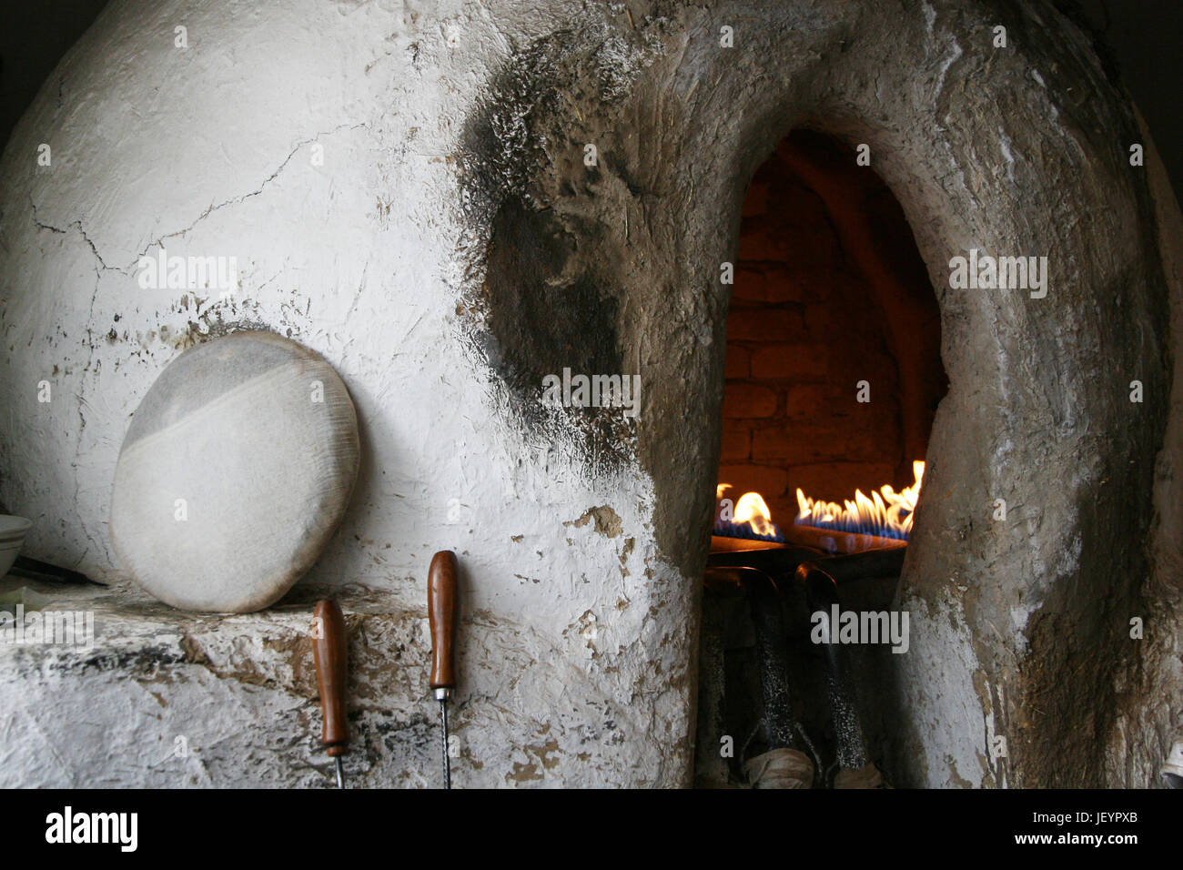 Old fashioned baking oven hires stock photography and images Alamy