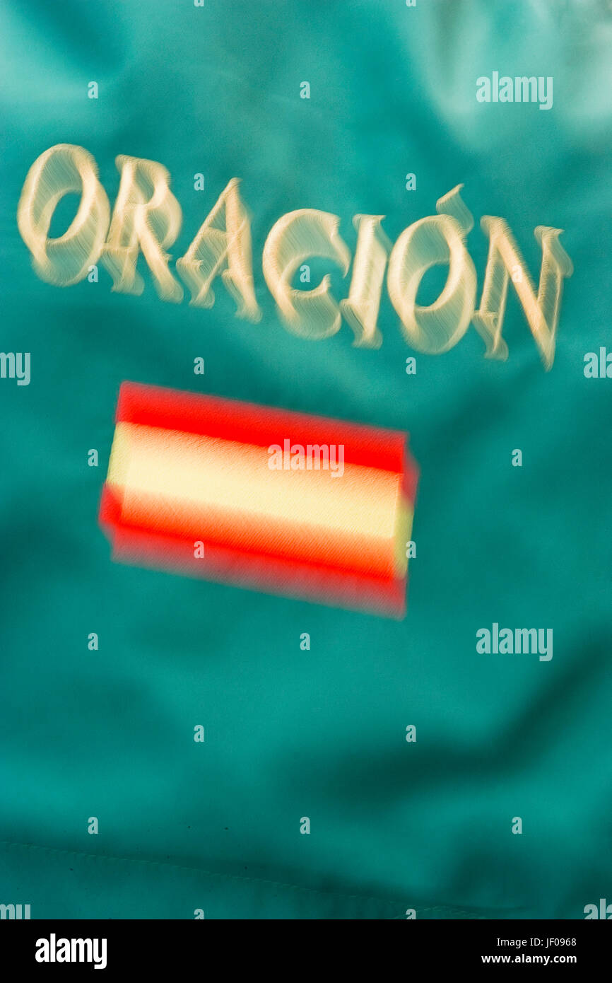 Optical on green canvas of the Spanish flag and the word prayer Stock Photo Alamy