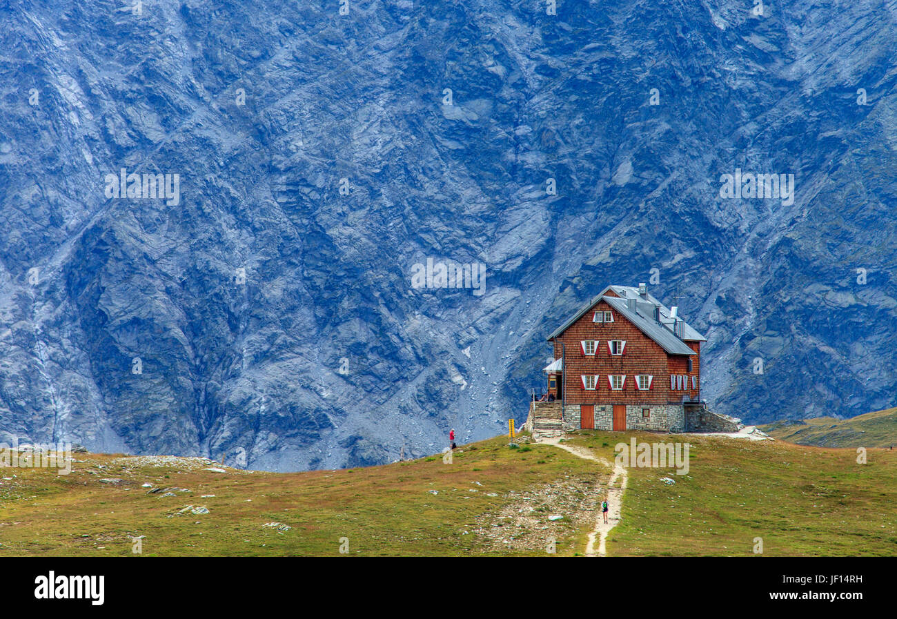 High mountain hi-res stock photography and images - Alamy