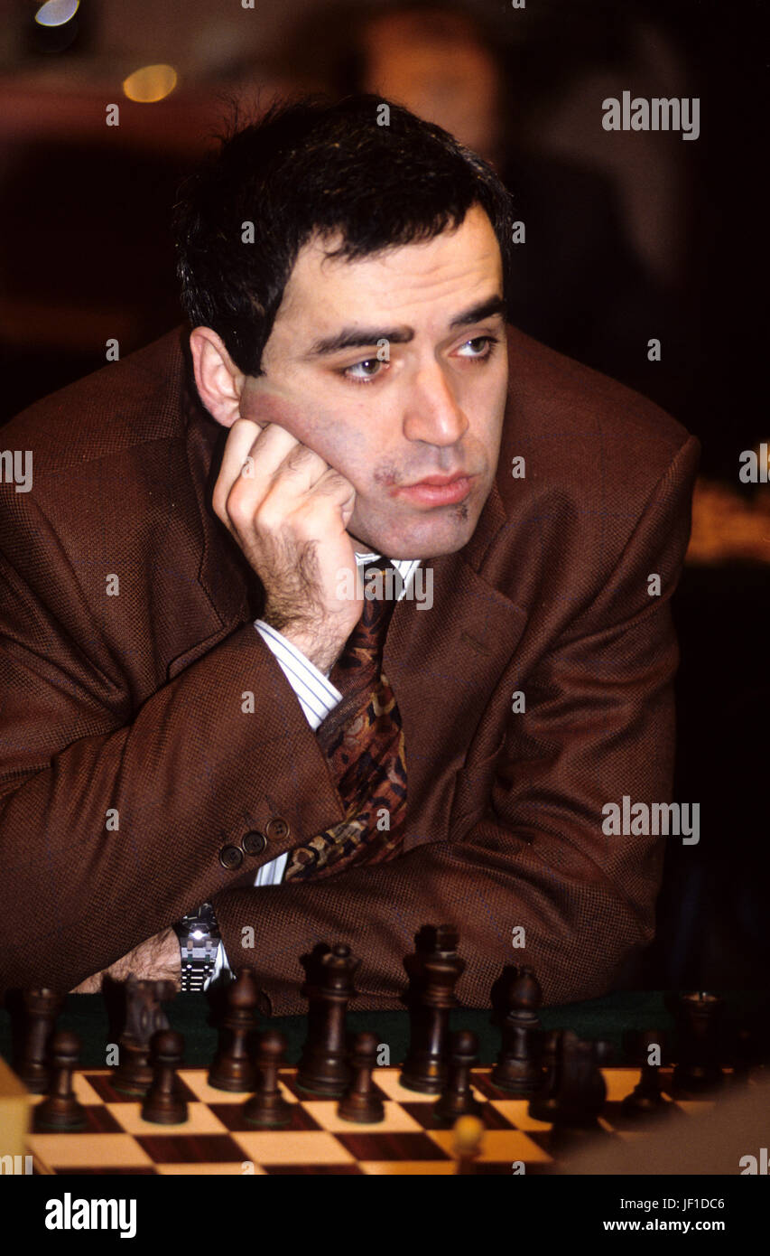 Garry kasparov hi-res stock photography and images - Alamy