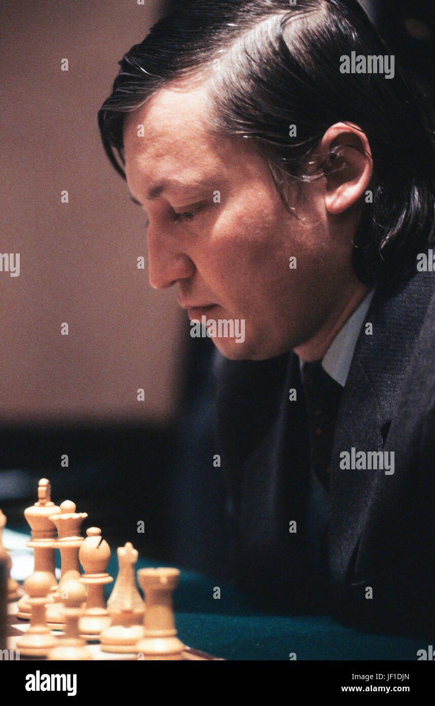 Pics 08 - Anatoly Karpov - The Daily Dirt Chess News Blog