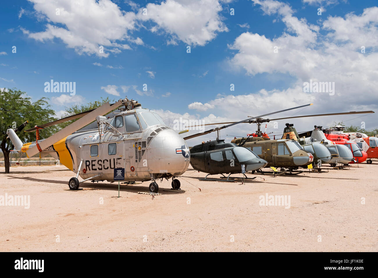 Rescue helicopter Sikorsky Chickasaw Cargo, 1949-1970, behind further helicopters, Pima Air and Space Museum, PASM, Tucson Stock Photo