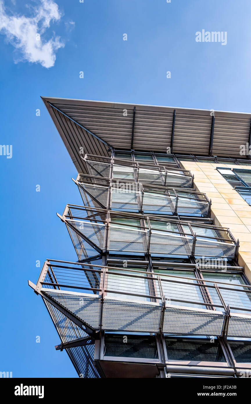 Modern business and office building Stock Photo - Alamy