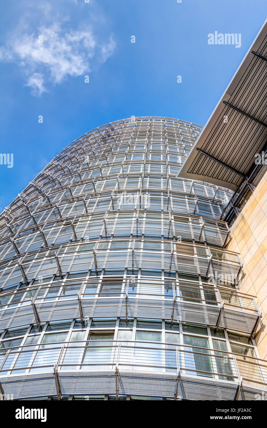 Modern business and office building Stock Photo - Alamy